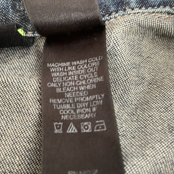 Women’s DKNY Jeans Denim Jacket, Size M - Picture 5 of 5